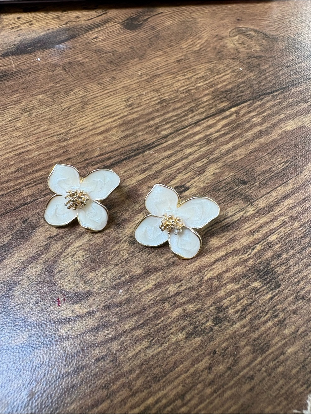 Women’s White Flower Stud Earrings with Gold Detail